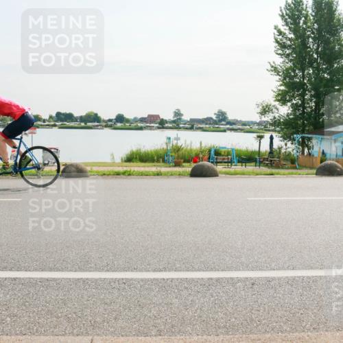 15.06.2025 - 27. Vierlanden-Triathlon H.Heesch http://msf.ph/oto/8016792 15.06.2025 09:17:10 Radfahren 80, 251 meine-sportfotos.de