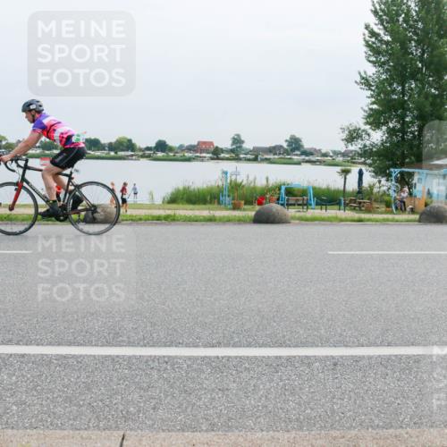 15.06.2025 - 27. Vierlanden-Triathlon H.Heesch http://msf.ph/oto/8016797 15.06.2025 11:13:44 Radfahren 734 meine-sportfotos.de