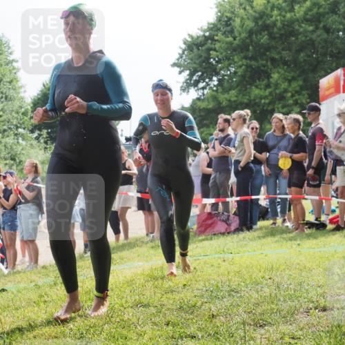 15.06.2025 - 27. Vierlanden-Triathlon KatJ http://msf.ph/oto/8016854 15.06.2025 10:16:20 Schwimmen 477, 489, 494, 523, 611 meine-sportfotos.de