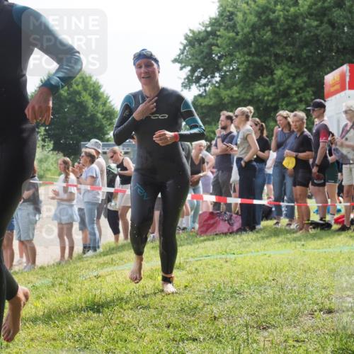 15.06.2025 - 27. Vierlanden-Triathlon KatJ http://msf.ph/oto/8016863 15.06.2025 10:16:21 Schwimmen 477, 489, 494, 523, 526, 611 meine-sportfotos.de