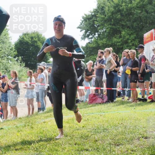 15.06.2025 - 27. Vierlanden-Triathlon KatJ http://msf.ph/oto/8016872 15.06.2025 10:16:21 Schwimmen 477, 489, 494, 523, 526, 611 meine-sportfotos.de