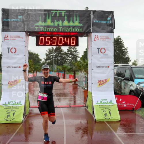 15.06.2025 - 7 Türme Triathlon Michael Strokosch http://msf.ph/oto/8016881 15.06.2025 15:30:48 Ziel 248 meine-sportfotos.de