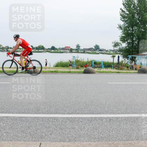 15.06.2025 - 27. Vierlanden-Triathlon H.Heesch http://msf.ph/oto/8016906 15.06.2025 11:13:51 Radfahren 16, 71, 121, 734, 773, 840, 859 meine-sportfotos.de