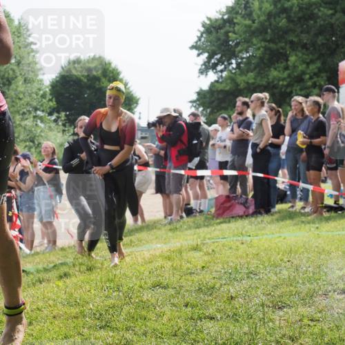 15.06.2025 - 27. Vierlanden-Triathlon KatJ http://msf.ph/oto/8016922 15.06.2025 10:16:25 Schwimmen 477, 487, 489, 494, 499, 523, 526, 574, 611, 614, 634 meine-sportfotos.de