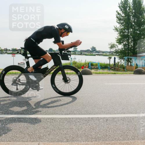 15.06.2025 - 27. Vierlanden-Triathlon H.Heesch http://msf.ph/oto/8016932 15.06.2025 09:17:25 Radfahren 129, 176 meine-sportfotos.de