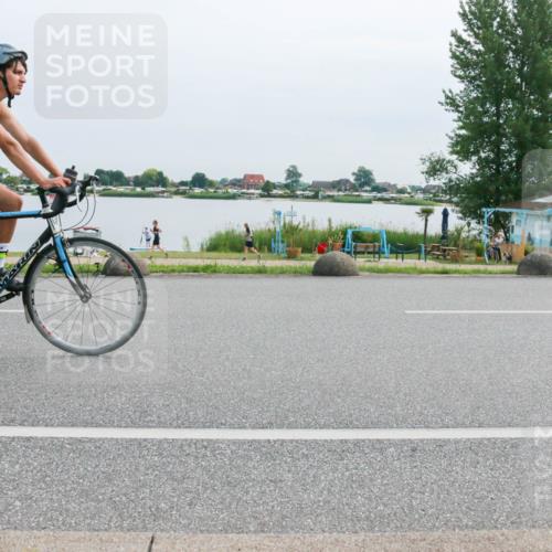 15.06.2025 - 27. Vierlanden-Triathlon H.Heesch http://msf.ph/oto/8016935 15.06.2025 11:13:52 Radfahren 16, 71, 121, 773, 840, 859 meine-sportfotos.de
