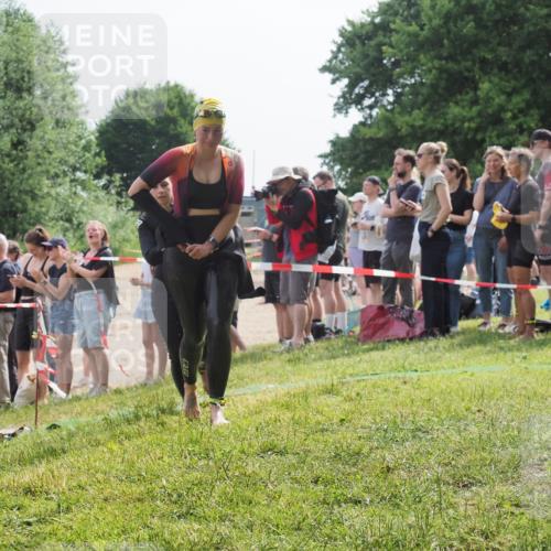 15.06.2025 - 27. Vierlanden-Triathlon KatJ http://msf.ph/oto/8016941 15.06.2025 10:16:25 Schwimmen 477, 487, 489, 494, 499, 523, 526, 574, 611, 614, 634 meine-sportfotos.de