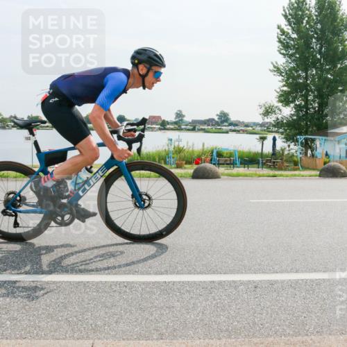 15.06.2025 - 27. Vierlanden-Triathlon H.Heesch http://msf.ph/oto/8016977 15.06.2025 09:58:50 Radfahren 102 meine-sportfotos.de