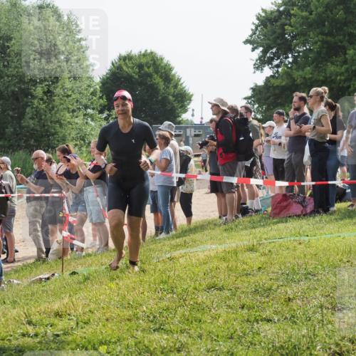 15.06.2025 - 27. Vierlanden-Triathlon KatJ http://msf.ph/oto/8016978 15.06.2025 10:16:28 Schwimmen 477, 487, 489, 491, 494, 499, 523, 526, 574, 611, 614, 634 meine-sportfotos.de