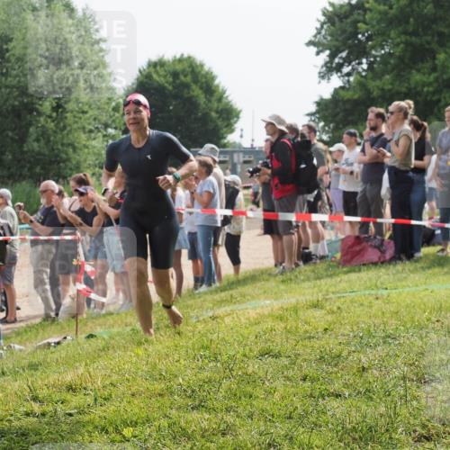 15.06.2025 - 27. Vierlanden-Triathlon KatJ http://msf.ph/oto/8016983 15.06.2025 10:16:28 Schwimmen 477, 487, 489, 491, 494, 499, 523, 526, 574, 611, 614, 634 meine-sportfotos.de