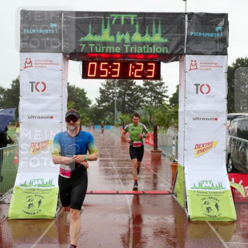 15.06.2025 - 7 Türme Triathlon Michael Strokosch http://msf.ph/oto/8016997 15.06.2025 15:31:23 Ziel 214, 234 meine-sportfotos.de