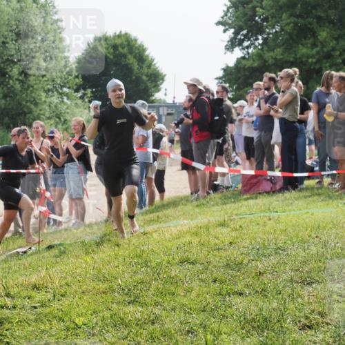 15.06.2025 - 27. Vierlanden-Triathlon KatJ http://msf.ph/oto/8017003 15.06.2025 10:16:30 Schwimmen 477, 487, 491, 494, 499, 523, 526, 549, 574, 614, 634 meine-sportfotos.de