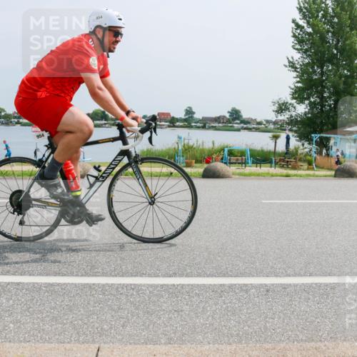 21.06.2025 - 27. Vierlanden-Triathlon H.Heesch http://msf.ph/oto/8017004 15.06.2025 11:57:44 Radfahren 655, 804, 858, 904, 954, 958 meine-sportfotos.de