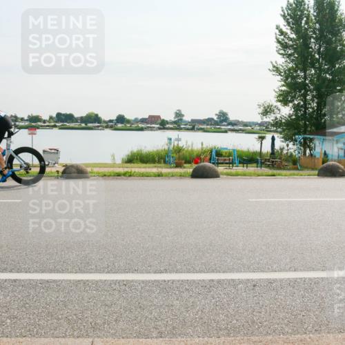 15.06.2025 - 27. Vierlanden-Triathlon H.Heesch http://msf.ph/oto/8017008 15.06.2025 09:17:37 Radfahren 27 meine-sportfotos.de