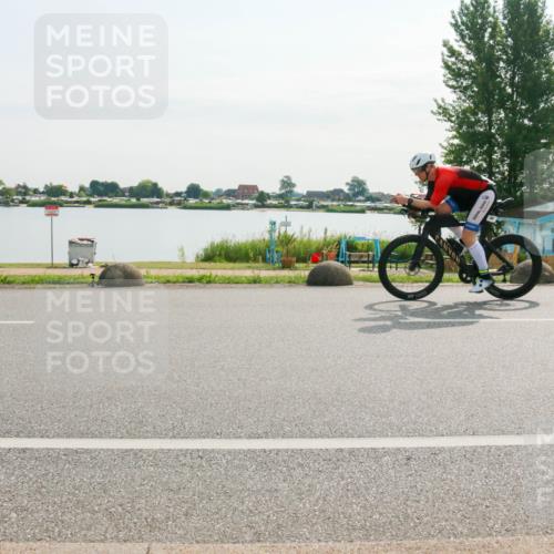 15.06.2025 - 27. Vierlanden-Triathlon H.Heesch http://msf.ph/oto/8017024 15.06.2025 09:17:41 Radfahren 27, 85 meine-sportfotos.de