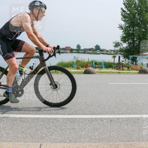 21.06.2025 - 27. Vierlanden-Triathlon H.Heesch http://msf.ph/oto/8017039 15.06.2025 11:57:45 Radfahren 655, 804, 833, 904, 954, 958 meine-sportfotos.de