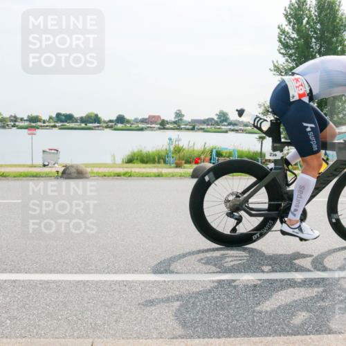 15.06.2025 - 27. Vierlanden-Triathlon H.Heesch http://msf.ph/oto/8017053 15.06.2025 09:59:19 Radfahren 194, 239, 265 meine-sportfotos.de