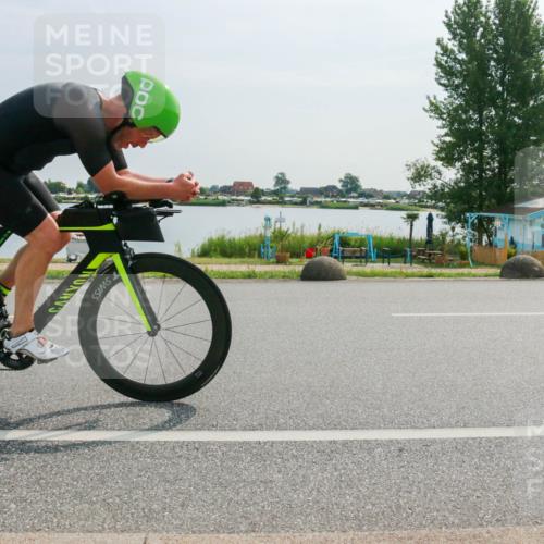 15.06.2025 - 27. Vierlanden-Triathlon H.Heesch http://msf.ph/oto/8017066 15.06.2025 09:59:24 Radfahren 134, 265, 288 meine-sportfotos.de