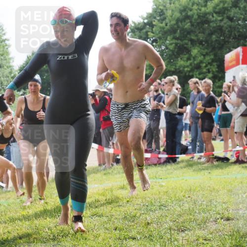 15.06.2025 - 27. Vierlanden-Triathlon KatJ http://msf.ph/oto/8017068 15.06.2025 10:16:33 Schwimmen 477, 487, 491, 494, 499, 526, 549, 574, 614, 634 meine-sportfotos.de
