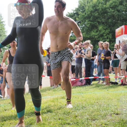 15.06.2025 - 27. Vierlanden-Triathlon KatJ http://msf.ph/oto/8017085 15.06.2025 10:16:33 Schwimmen 477, 487, 491, 494, 499, 526, 549, 574, 614, 634 meine-sportfotos.de