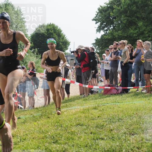 15.06.2025 - 27. Vierlanden-Triathlon KatJ http://msf.ph/oto/8017094 15.06.2025 10:16:34 Schwimmen 477, 487, 491, 494, 499, 526, 549, 574, 614, 634 meine-sportfotos.de