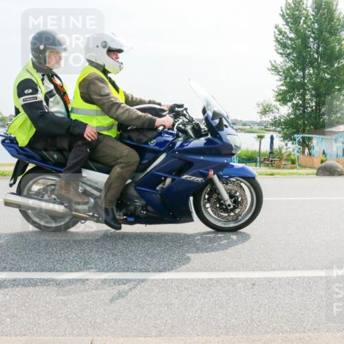 15.06.2025 - 27. Vierlanden-Triathlon H.Heesch http://msf.ph/oto/8017097 15.06.2025 09:59:26 Radfahren 134, 265, 288 meine-sportfotos.de