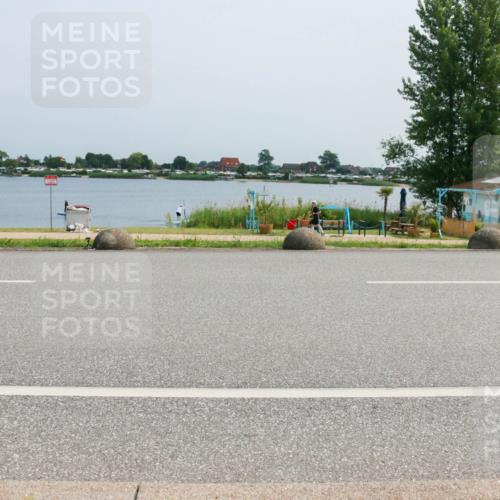 21.06.2025 - 27. Vierlanden-Triathlon H.Heesch http://msf.ph/oto/8017100 15.06.2025 11:58:02 Radfahren 248, 928, 952 meine-sportfotos.de