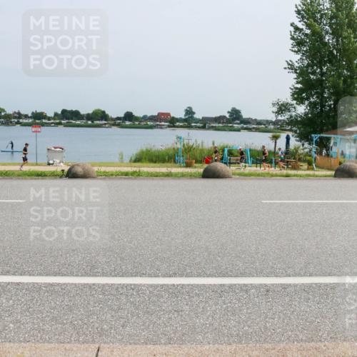 21.06.2025 - 27. Vierlanden-Triathlon H.Heesch http://msf.ph/oto/8017144 15.06.2025 11:58:14 Radfahren 652, 671, 772, 824 meine-sportfotos.de