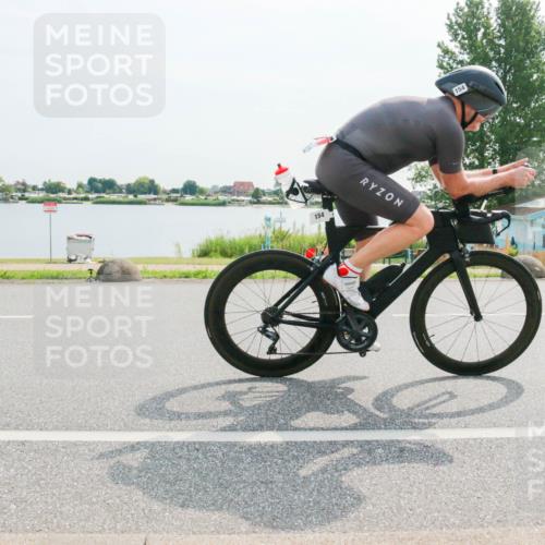 15.06.2025 - 27. Vierlanden-Triathlon H.Heesch http://msf.ph/oto/8017156 15.06.2025 10:00:16 Radfahren 154 meine-sportfotos.de