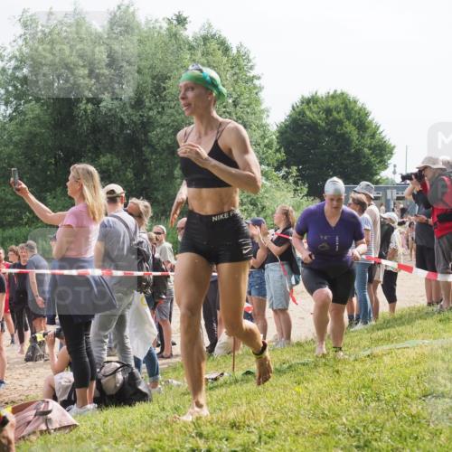 15.06.2025 - 27. Vierlanden-Triathlon KatJ http://msf.ph/oto/8017160 15.06.2025 10:16:35 Schwimmen 487, 491, 494, 499, 526, 549, 574, 614, 634 meine-sportfotos.de