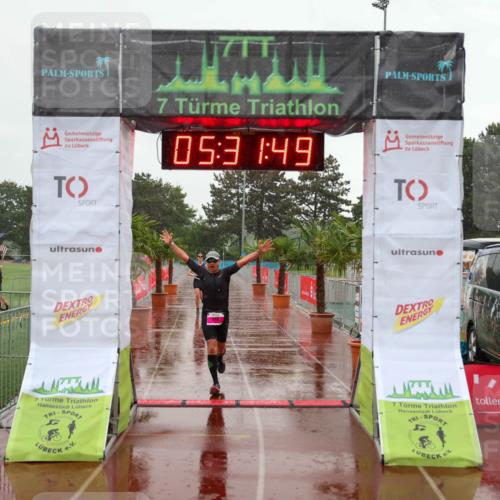 15.06.2025 - 7 Türme Triathlon Michael Strokosch http://msf.ph/oto/8017177 15.06.2025 15:31:49 Ziel 240 meine-sportfotos.de