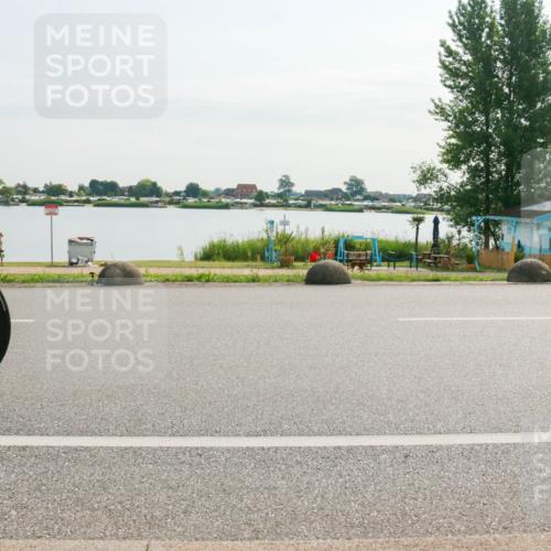 15.06.2025 - 27. Vierlanden-Triathlon H.Heesch http://msf.ph/oto/8017190 15.06.2025 09:18:06 Radfahren 9, 86 meine-sportfotos.de