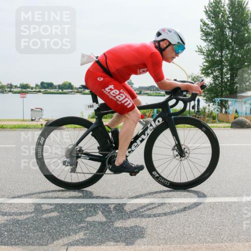 15.06.2025 - 27. Vierlanden-Triathlon H.Heesch http://msf.ph/oto/8017194 15.06.2025 10:00:39 Radfahren 3, 65, 127, 160 meine-sportfotos.de