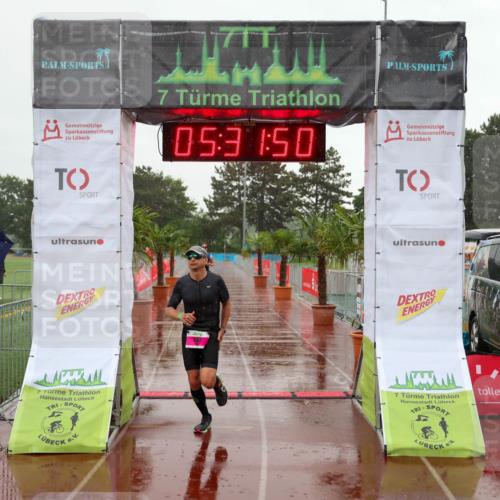 15.06.2025 - 7 Türme Triathlon Michael Strokosch http://msf.ph/oto/8017215 15.06.2025 15:31:50 Ziel 240, 404 meine-sportfotos.de