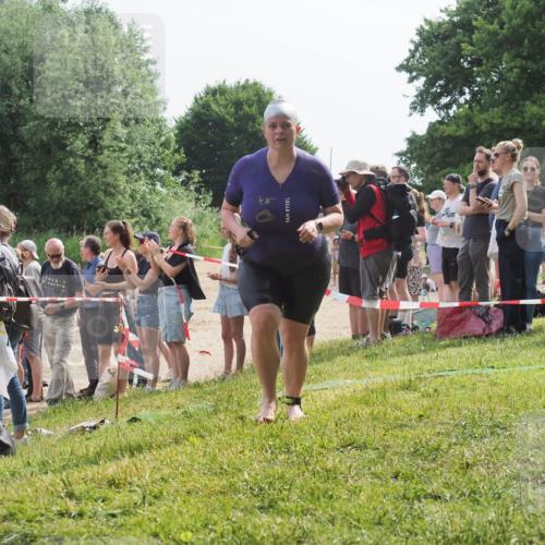 15.06.2025 - 27. Vierlanden-Triathlon KatJ http://msf.ph/oto/8017281 15.06.2025 10:16:37 Schwimmen 487, 491, 499, 526, 549, 574, 614, 634 meine-sportfotos.de