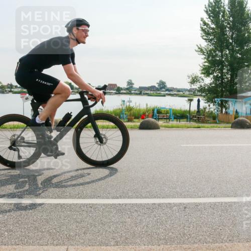 15.06.2025 - 27. Vierlanden-Triathlon H.Heesch http://msf.ph/oto/8017292 15.06.2025 09:18:50 Radfahren 45, 59, 64 meine-sportfotos.de