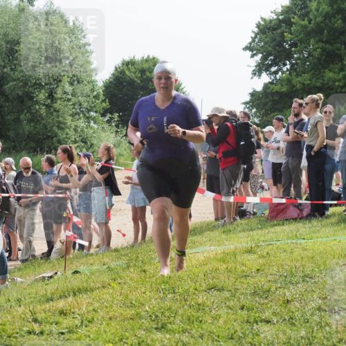 15.06.2025 - 27. Vierlanden-Triathlon KatJ http://msf.ph/oto/8017294 15.06.2025 10:16:37 Schwimmen 487, 491, 499, 526, 549, 574, 614, 634 meine-sportfotos.de