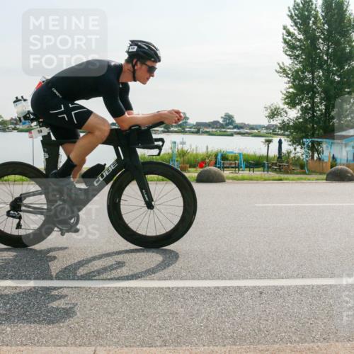 15.06.2025 - 27. Vierlanden-Triathlon H.Heesch http://msf.ph/oto/8017310 15.06.2025 09:18:52 Radfahren 45, 59, 64, 138 meine-sportfotos.de