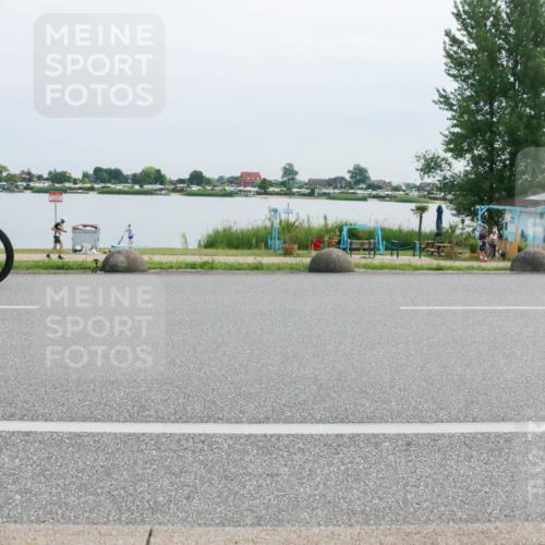15.06.2025 - 27. Vierlanden-Triathlon H.Heesch http://msf.ph/oto/8017337 15.06.2025 11:13:59 Radfahren 207, 214, 556, 645 meine-sportfotos.de