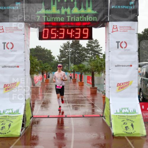 15.06.2025 - 7 Türme Triathlon Michael Strokosch http://msf.ph/oto/8017379 15.06.2025 15:34:38 Ziel 215, 264 meine-sportfotos.de