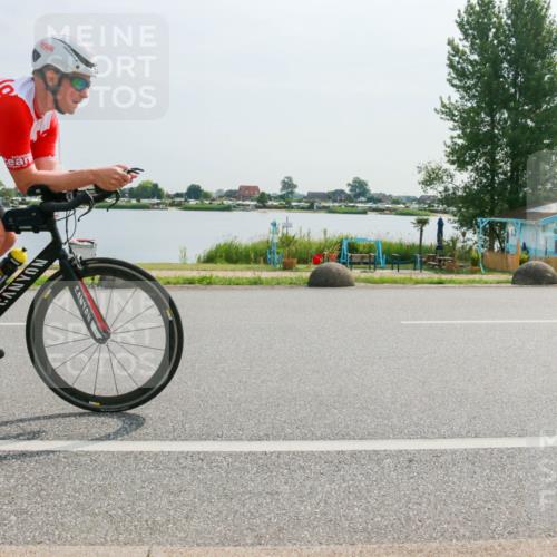 15.06.2025 - 27. Vierlanden-Triathlon H.Heesch http://msf.ph/oto/8017380 15.06.2025 10:02:01 Radfahren 148, 153, 262, 307, 342 meine-sportfotos.de