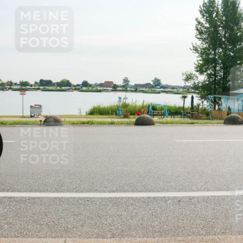 15.06.2025 - 27. Vierlanden-Triathlon H.Heesch http://msf.ph/oto/8017383 15.06.2025 09:19:23 Radfahren 12, 77, 132, 135 meine-sportfotos.de