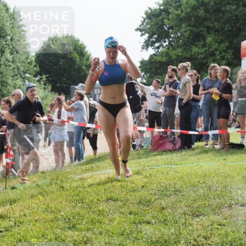 15.06.2025 - 27. Vierlanden-Triathlon KatJ http://msf.ph/oto/8017434 15.06.2025 10:16:49 Schwimmen 501, 516, 595, 604, 633 meine-sportfotos.de
