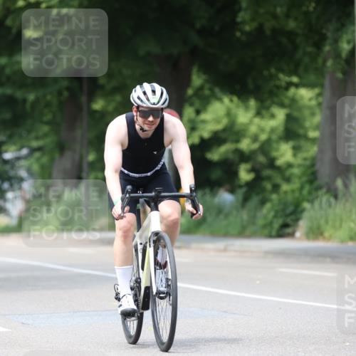 15.06.2025 - 7 Türme Triathlon Yannick Fuchs http://msf.ph/oto/8017437 15.06.2025 13:30:52 Radfahren 1052 meine-sportfotos.de