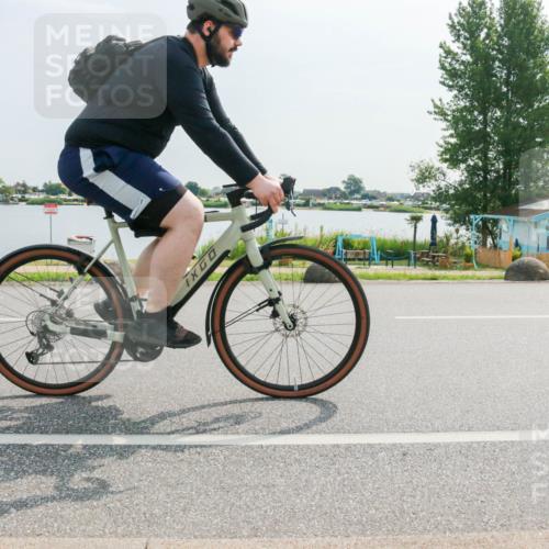 15.06.2025 - 27. Vierlanden-Triathlon H.Heesch http://msf.ph/oto/8017440 15.06.2025 10:03:19 Radfahren 218, 250, 280, 310, 344 meine-sportfotos.de