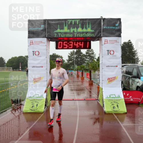 15.06.2025 - 7 Türme Triathlon Michael Strokosch http://msf.ph/oto/8017458 15.06.2025 15:34:41 Ziel 215 meine-sportfotos.de