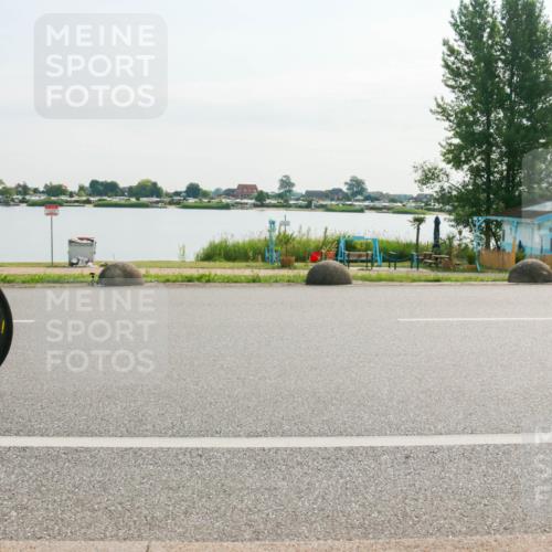15.06.2025 - 27. Vierlanden-Triathlon H.Heesch http://msf.ph/oto/8017473 15.06.2025 09:19:36 Radfahren 120, 122, 128 meine-sportfotos.de