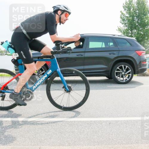 15.06.2025 - 27. Vierlanden-Triathlon H.Heesch http://msf.ph/oto/8017487 15.06.2025 10:03:40 Radfahren 58, 114, 304, 308 meine-sportfotos.de