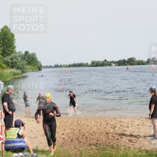 21.06.2025 - 27. Vierlanden-Triathlon MichiJ http://msf.ph/oto/8017500 15.06.2026 10:17:42 Schwimmen 485, 488, 492, 493, 519, 522, 532, 537, 552, 557, 562, 563, 588, 626 meine-sportfotos.de