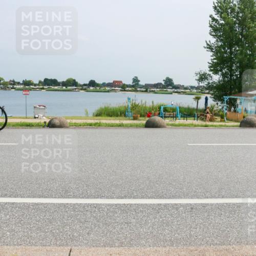 21.06.2025 - 27. Vierlanden-Triathlon H.Heesch http://msf.ph/oto/8017512 15.06.2025 11:59:07 Radfahren 703, 791 meine-sportfotos.de